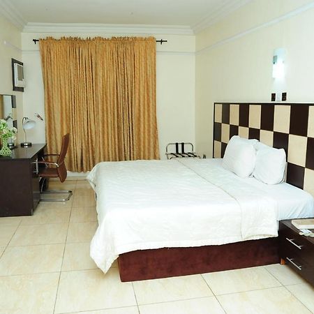 Richton Hotel And Suites Abeokuta Habitación foto