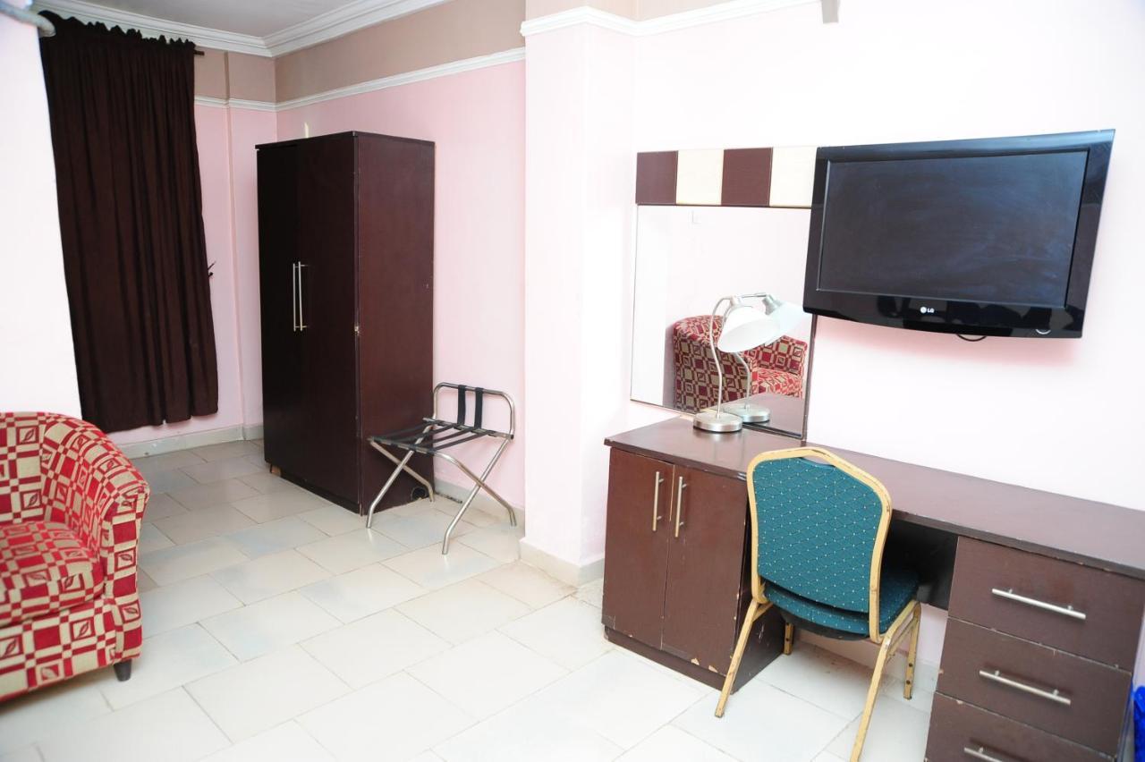 Richton Hotel And Suites Abeokuta Habitación foto